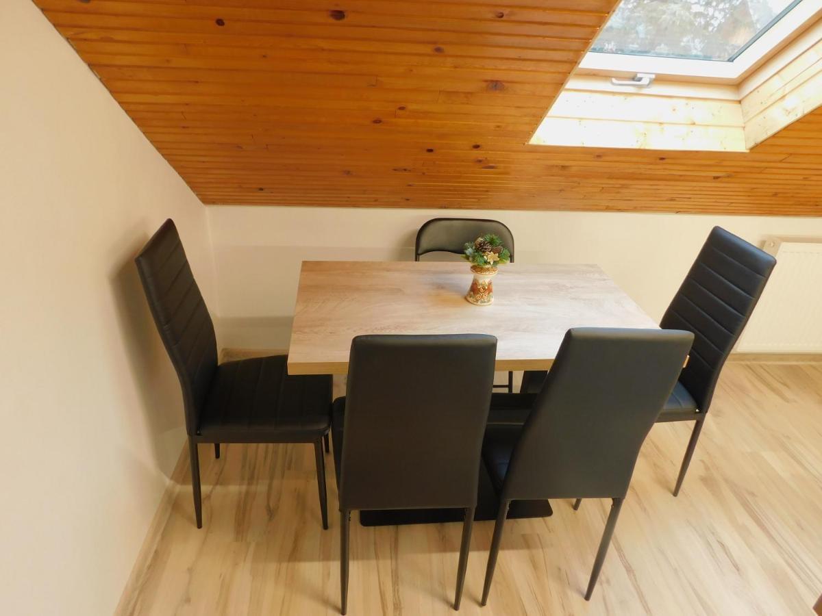 Ferienwohnung Pod Dubom Liptovský Mikuláš Exterior foto