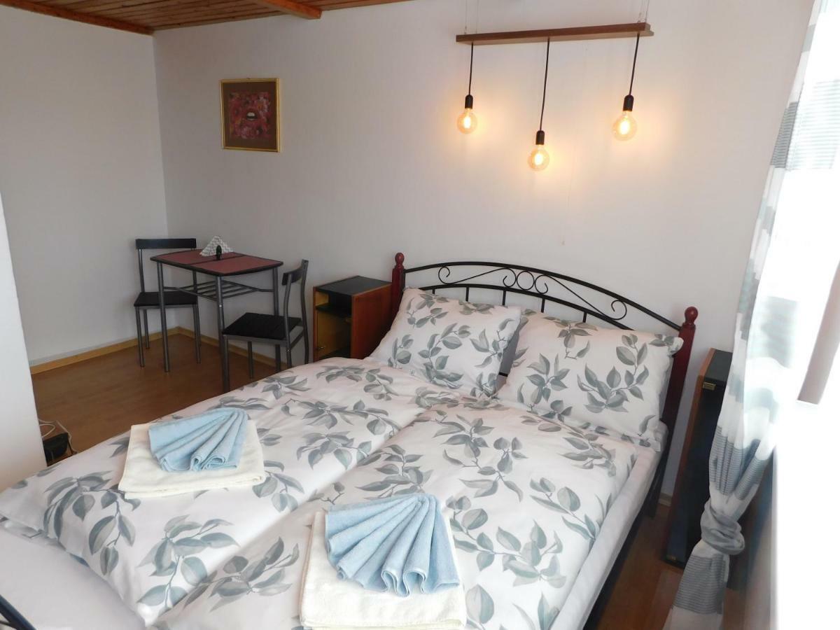 Ferienwohnung Pod Dubom Liptovský Mikuláš Exterior foto